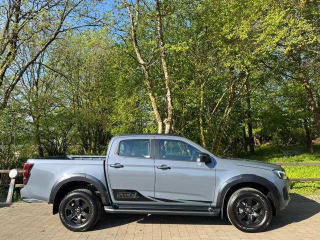 2025 Isuzu D-max 1.9 V-Cross Steel Edition Double Cab 4x4 Auto