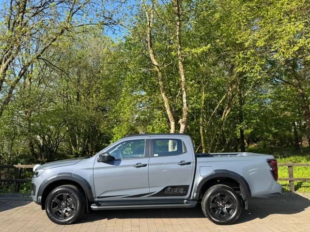 2025 Isuzu D-max 1.9 V-Cross Steel Edition Double Cab 4x4 Auto