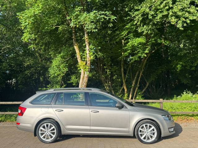 2014 Skoda Octavia 1.6 TDI CR Elegance 5dr