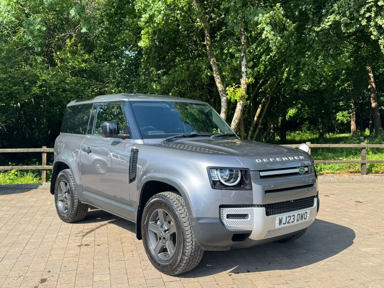 2023 Land Rover Defender