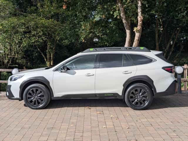 2025 Subaru Outback 2.5i Field 5dr Lineartronic