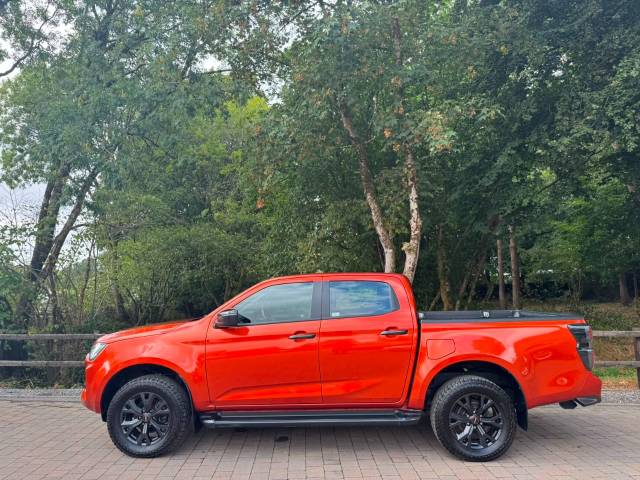2023 Isuzu D-max 1.9 V-Cross Double Cab 4x4 Auto