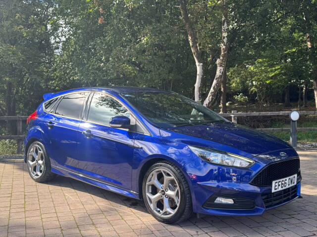 Ford Focus 2.0T EcoBoost ST-2 5dr Hatchback Petrol Blue