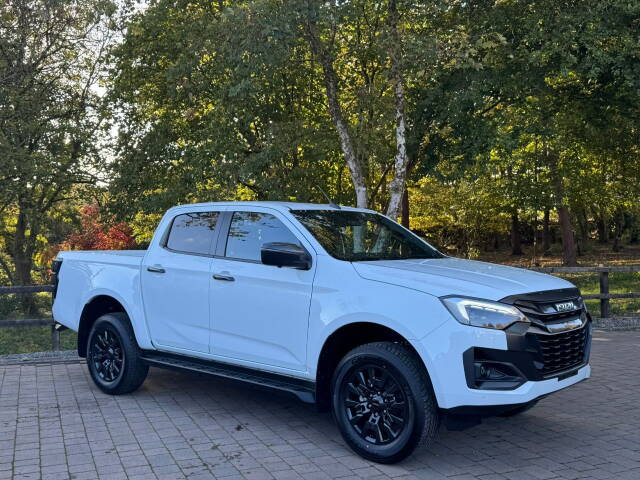 2026 Isuzu D-max 2.2 V-Cross Commercial Auto 4x4
