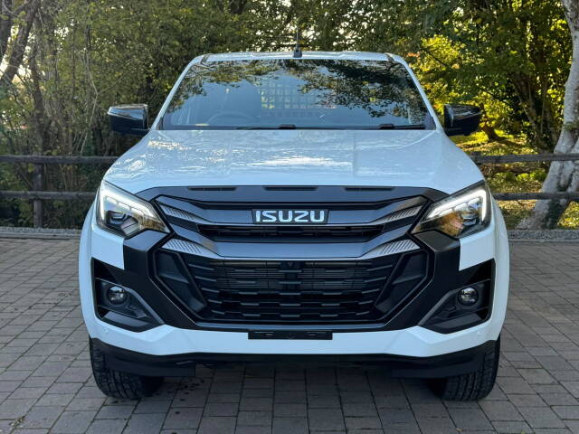 2026 Isuzu D-max 2.2 V-Cross Commercial Auto 4x4